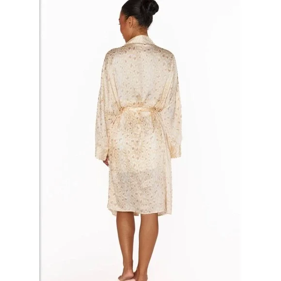 NEW Mumu x Curateur Leopard Silky Robe One Size NWT$128 Animal Print Bath Lounge - Picture 2 of 13